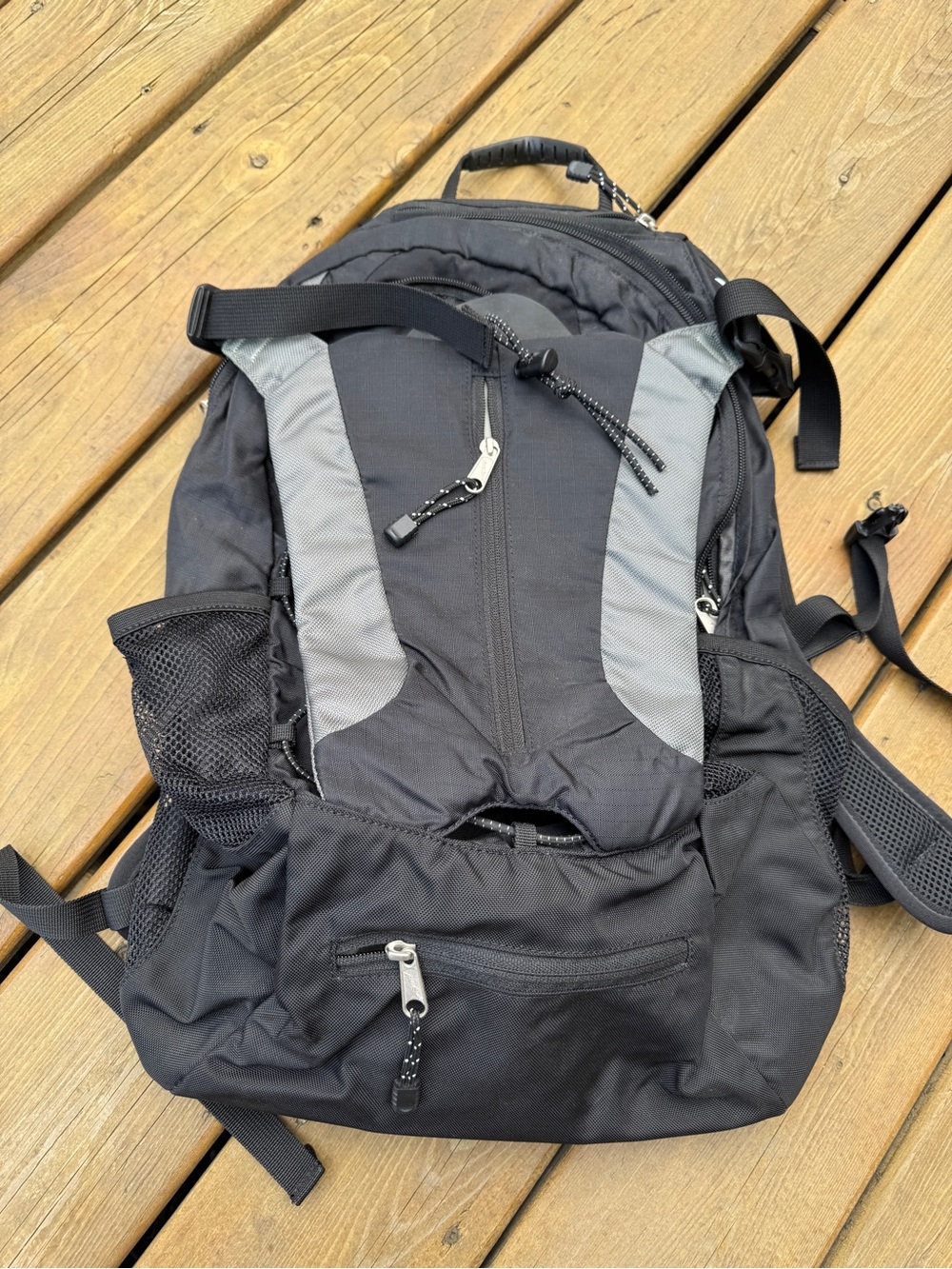 Eddie Bauer Black and Gray Men's Everyday Backpack - Lightweight Travel Bag